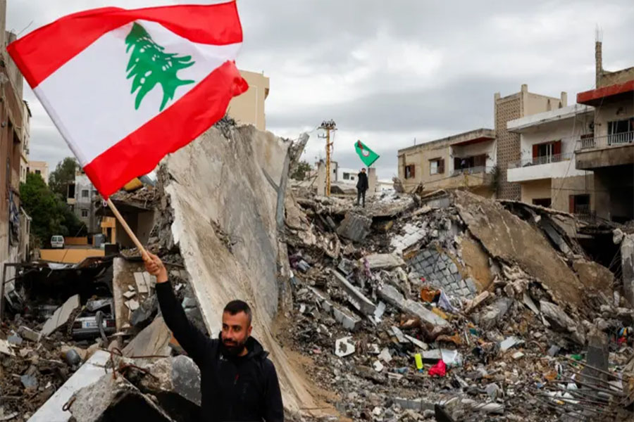 يا أيها القاصد رضوان ربك في ضد الظلام اصرخ ملء الأرض رفضَا