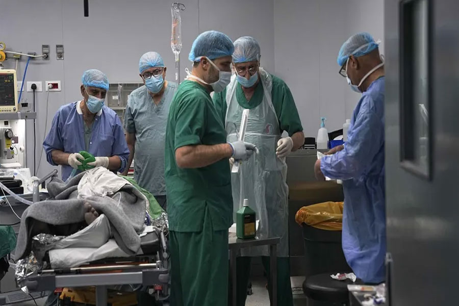  الحرب تستنزف لبنان.. مخزون بعض المستشفيات قد ينفد 